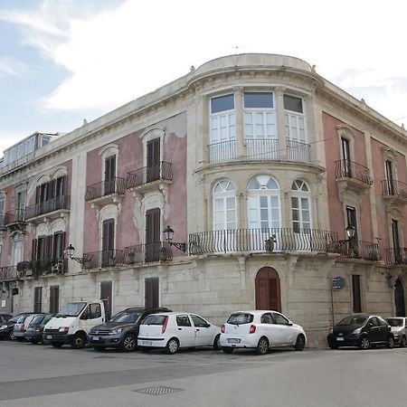 Maestranza Holiday Syracuse Exterior foto