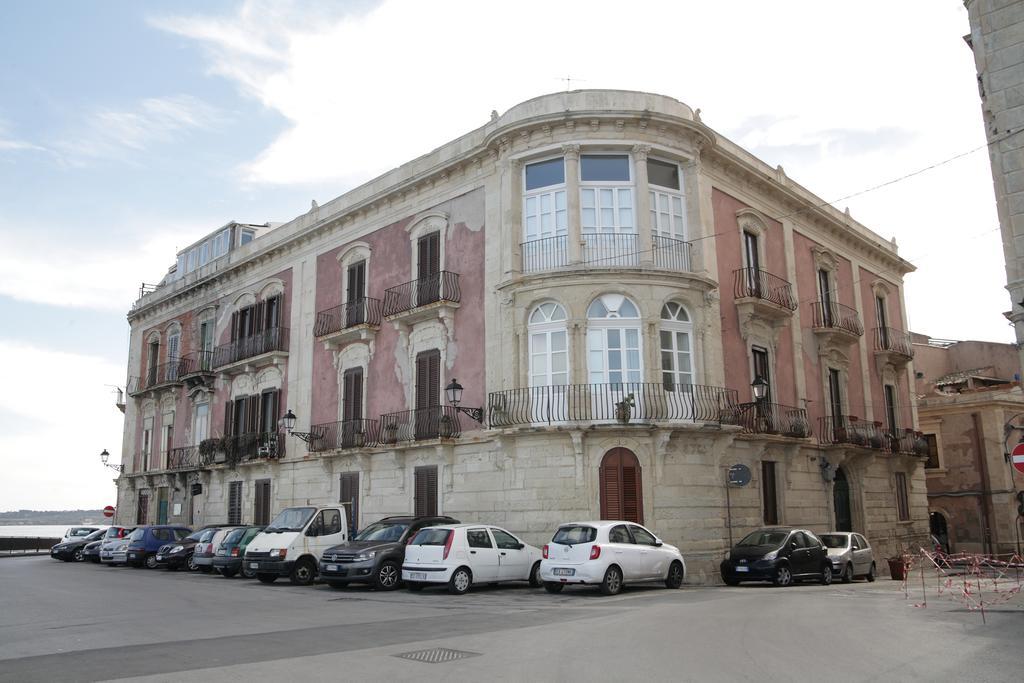 Maestranza Holiday Syracuse Exterior foto